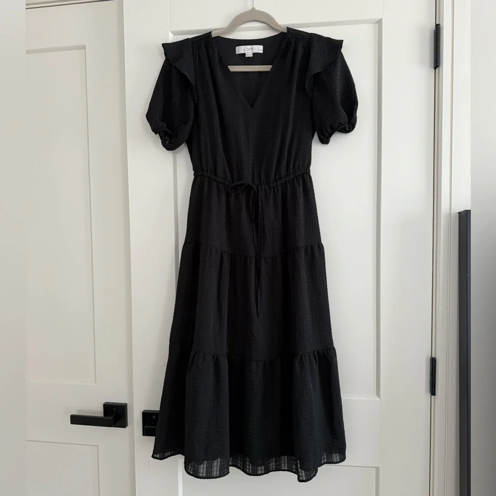 Loft Black tiered textured midi dress size xxsp - Picture 1 of 4